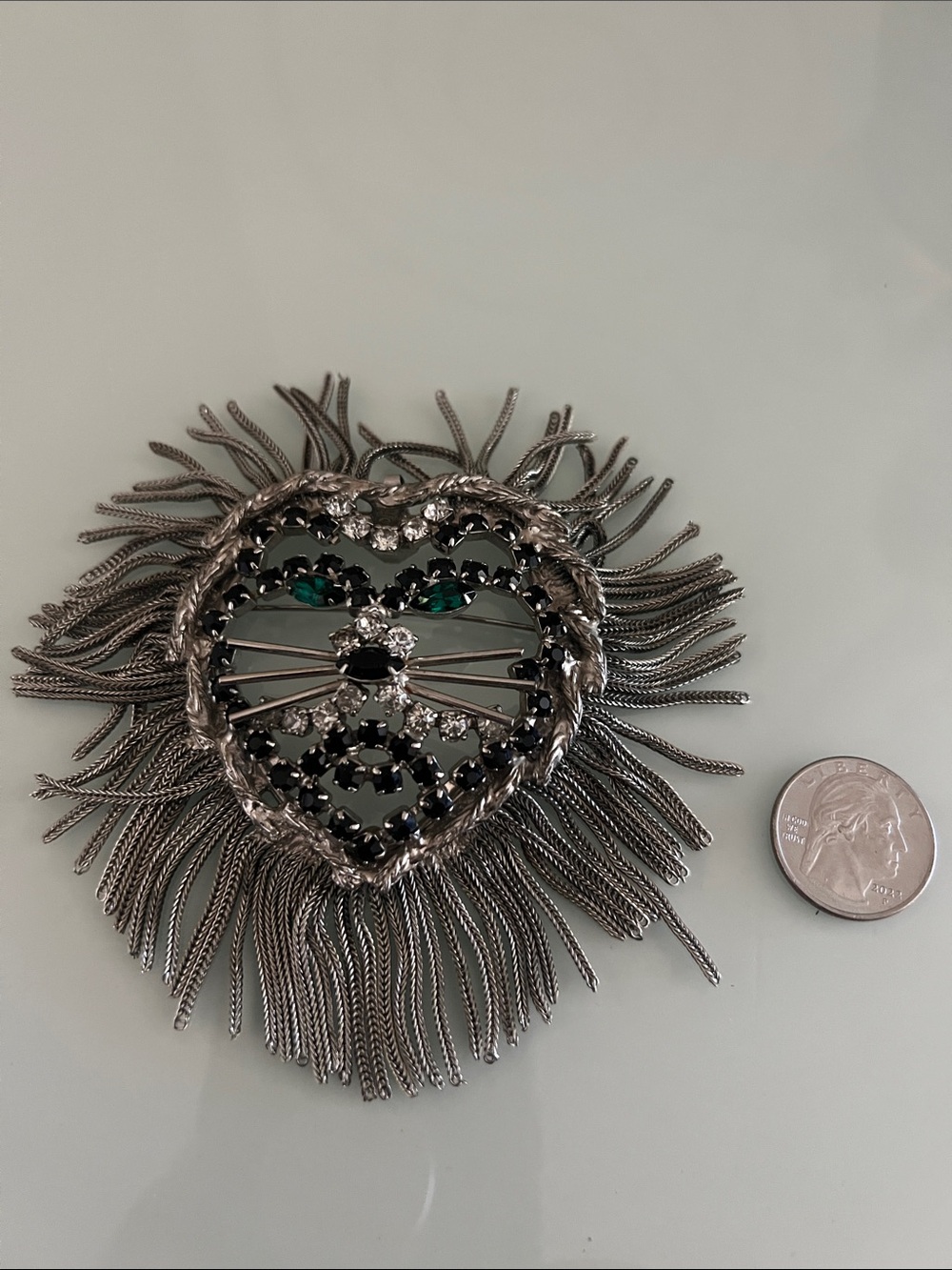 Vintage Silver Large Lion Head Brooch/pendant with foxtail fringe accents - Picture 9 of 9